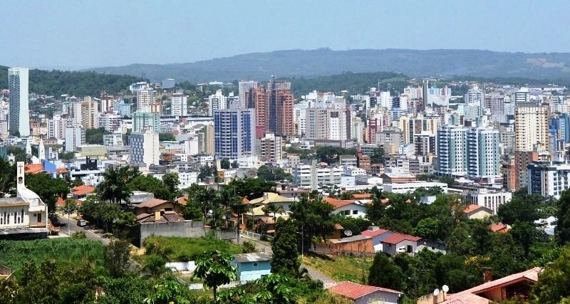 Acidente + furto de fios = consumidores sem energia elétrica em Criciúma 