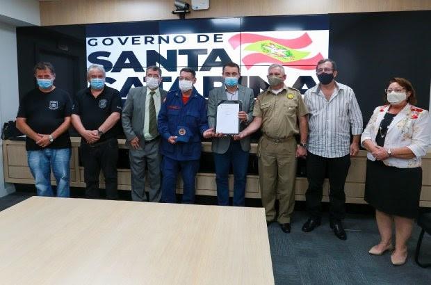 Governador sanciona lei que amplia aproveitamento de profissionais inativos da Segurança Pública