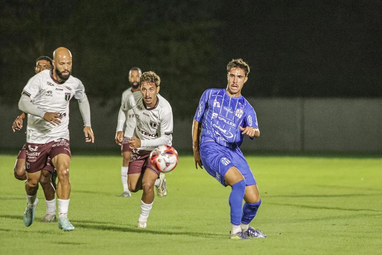 Diante da torcida, Caravaggio sofre derrota para o Blumenau pela Série B do Catarinense