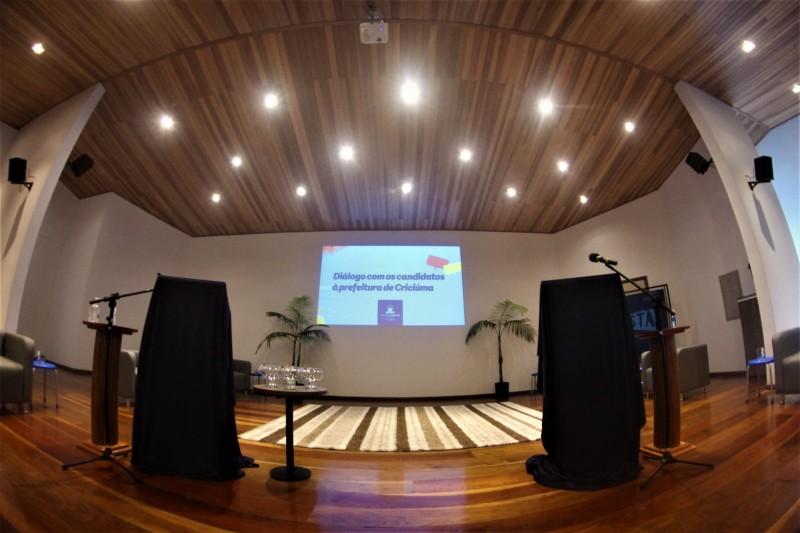 Colégio Marista promove diálogo com candidatos à prefeitura de Criciúma