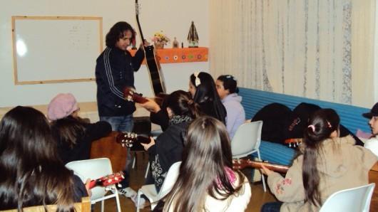 Aulas de violão gratuitas em Siderópolis