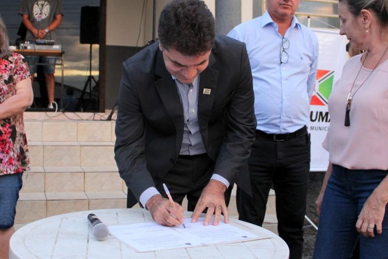 Bairro Verdinho recebe investimento para pavimentação de ruas