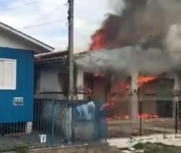 Incêndio destrói parte de casa no bairro São Sebastião