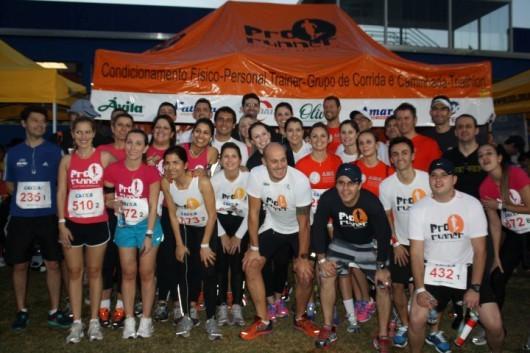 Criciumenses terminam maratona de revezamento no Beto Carrero