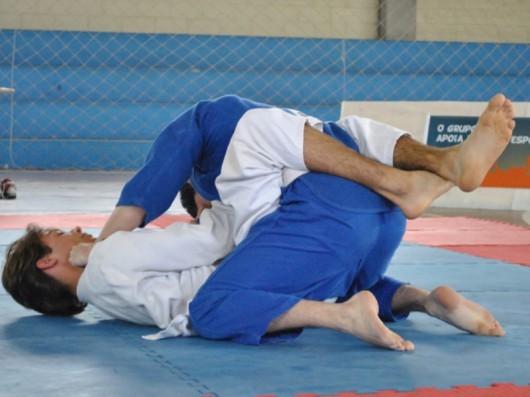 Aulas de Jiu-Jitsu são oferecidas na Multiplicando Talentos