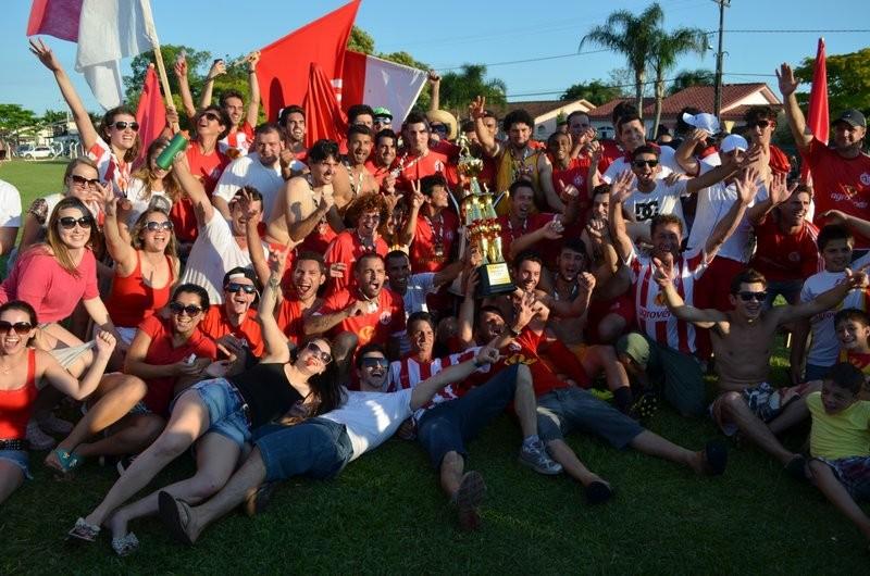 Festa vermelha: Com o gol de Bugrão, Metropolitano é campeão do regional da Larm