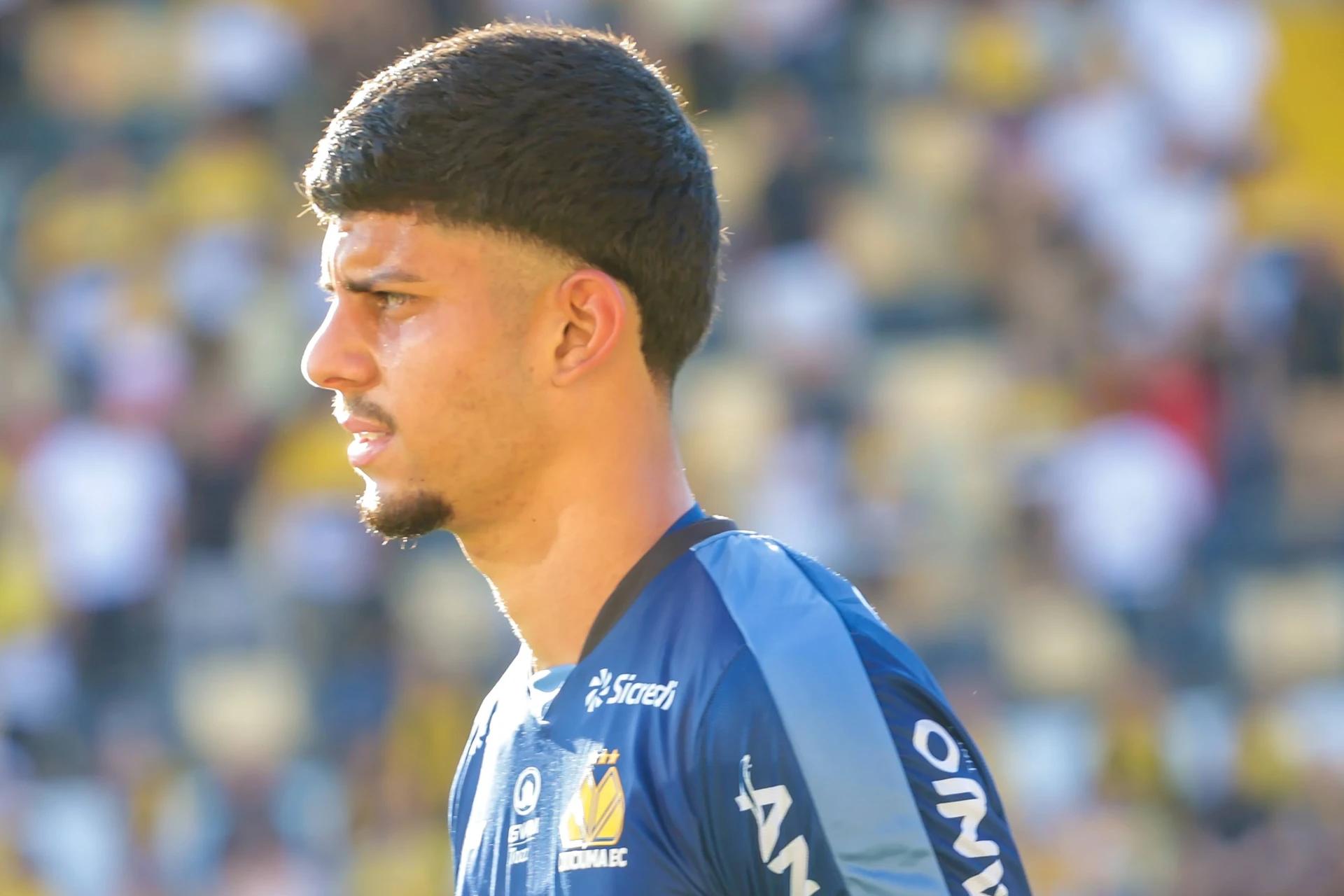 Pedro celebra momento no Criciúma e responde sobre acusações de cera nos jogos