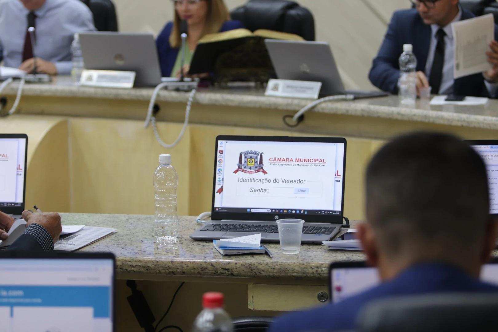 Vereadores aprovam projeto que muda o modelo dos serviços funerários em Criciúma