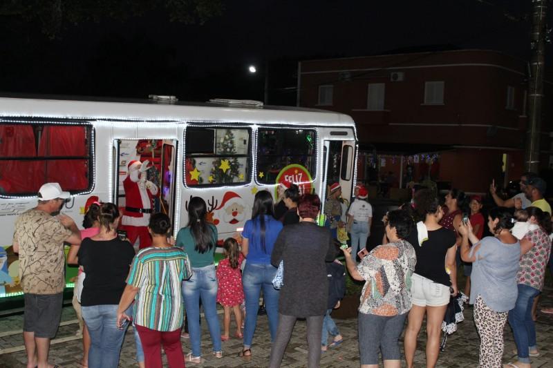 Expresso Natalino: mais bairros recebem visita do Papai Noel da ACTU