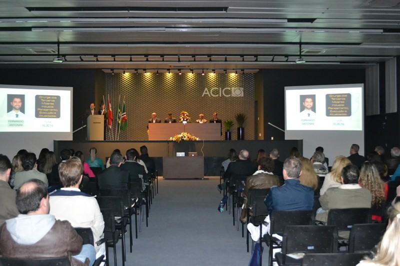 Jornada de Odontologia reúne profissionais e acadêmicos em Criciúma