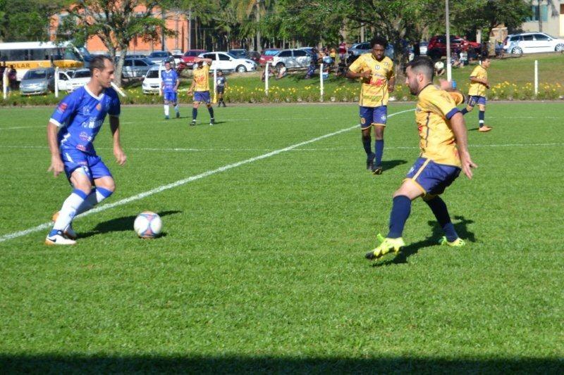 Semifinalistas em ótima fase. Três estão invictos