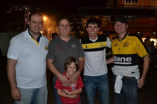 Tricolores sempre juntos, rumo à Série A
