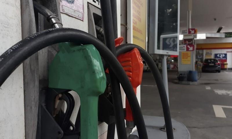 Preço da gasolina vai aumentar R$ 0,23 para distribuidoras a partir de amanhã