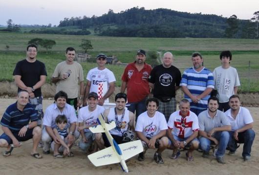 Aeromodelistas do Sul com nova pista para hobby