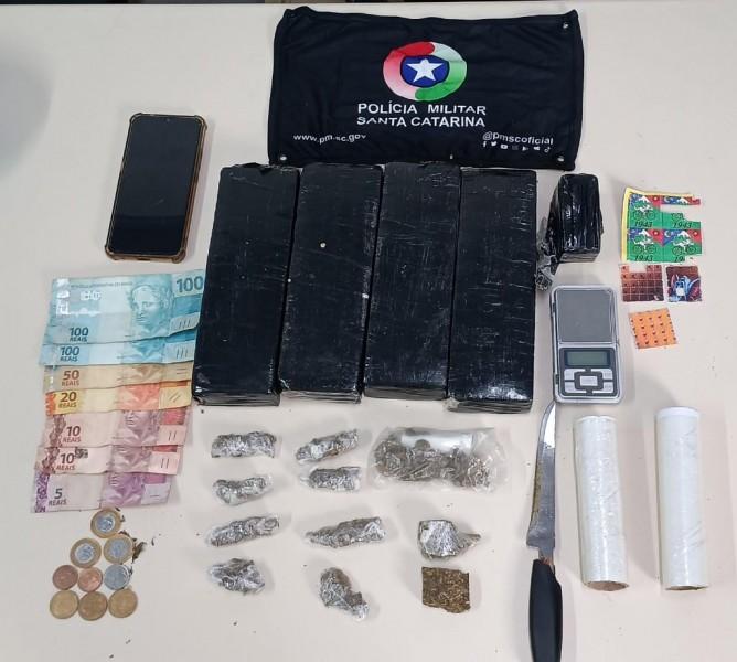 PM apreende quase três quilos de maconha e pontos de LSD no bairro Boa Vista