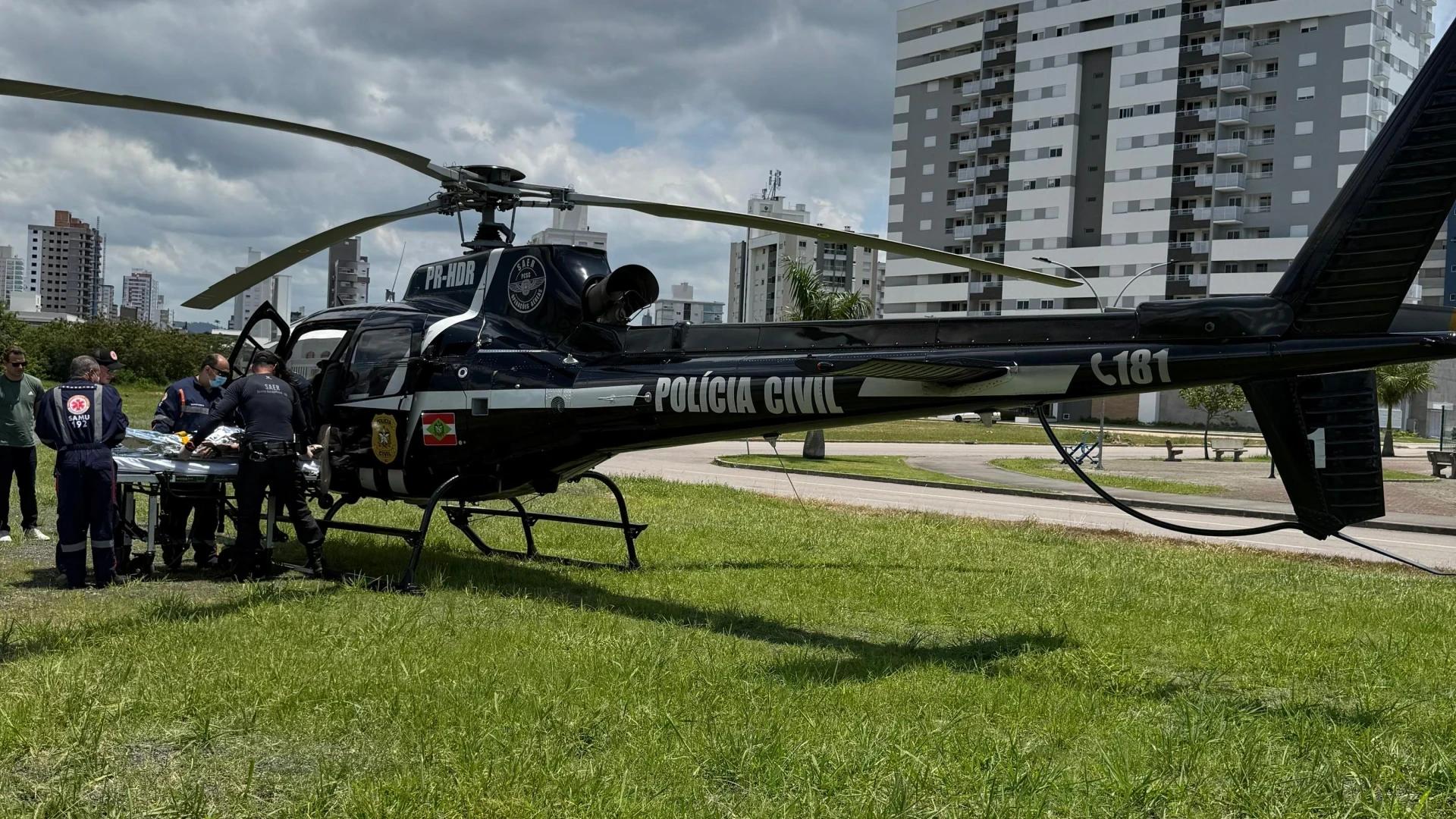 Idoso sofre traumatismo craniano após queda e mobiliza resgate de helicóptero