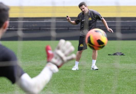 Sem mistério, Argel escala time para enfrentar o Flamengo