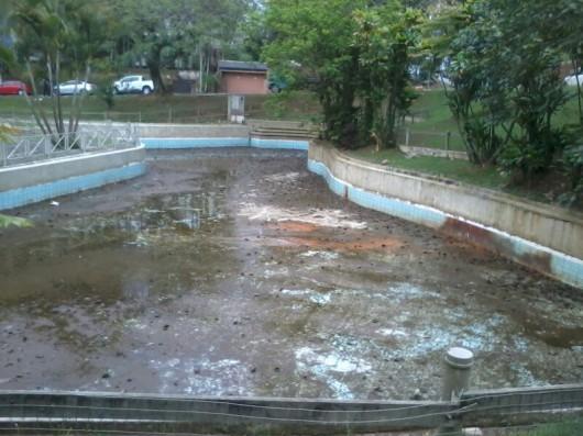 Lago, aparelhos de ginástica e iluminação são restaurados na praça do Congresso 