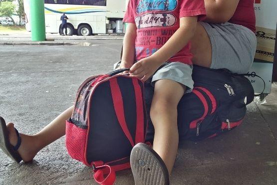 Novas regras para viajar com crianças, já vigentes, facilitam trâmites burocráticos