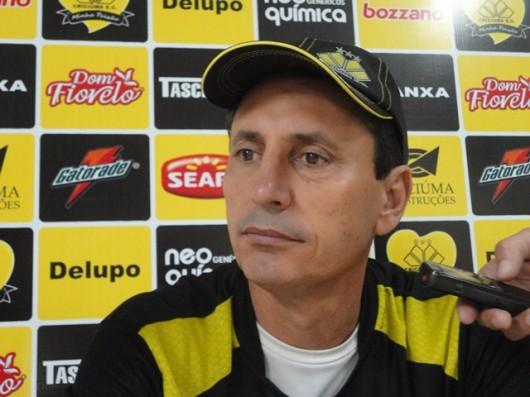 Comelli com dúvida entre Possebon ou Diego Oliveira 