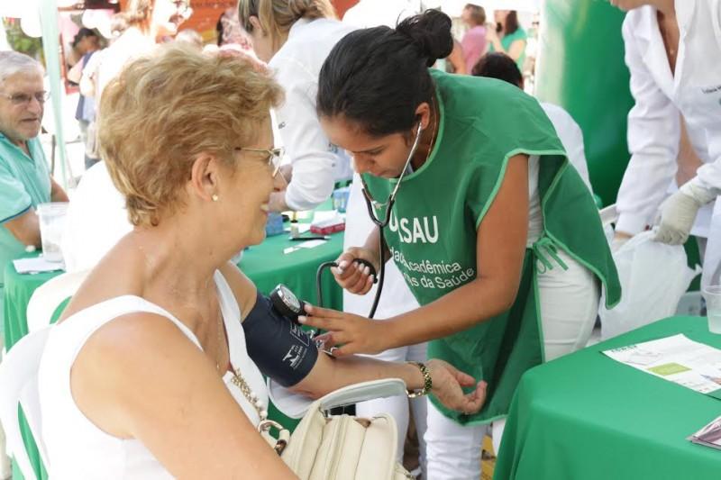 Unesc leva ações de saúde a comunidade Vila Manaus