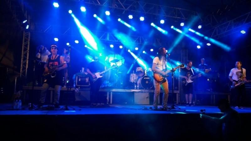 Fim de semana com atrações musicais em Balneário Rincão