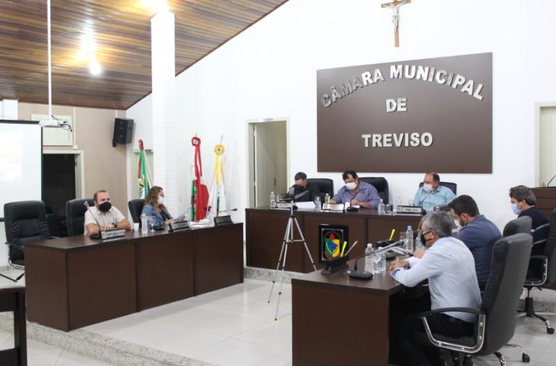 Legislativo e Executivo não terão aumento de salários em Treviso