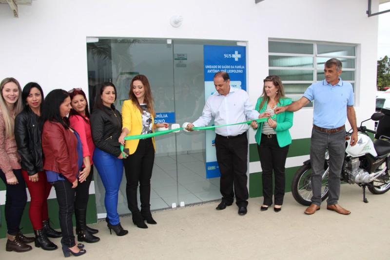 Lauro Müller inaugura reforma de unidade de Saúde e entrega novos veículos