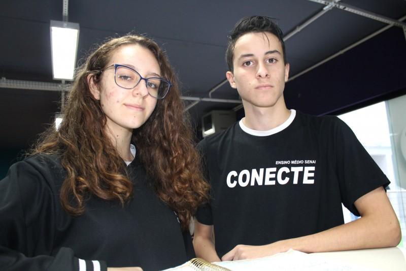 Alunos felizes no ensino médio. É possível?