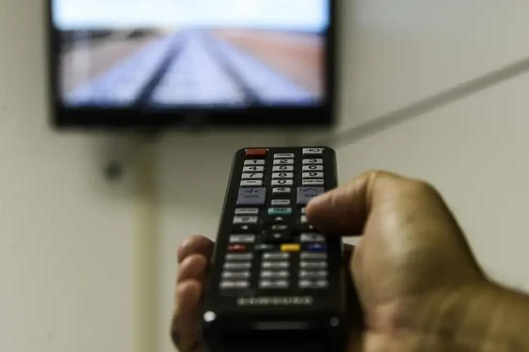 Governo mira pirataria digital e mais de 100 canais e sites são bloqueados durante operação nacional