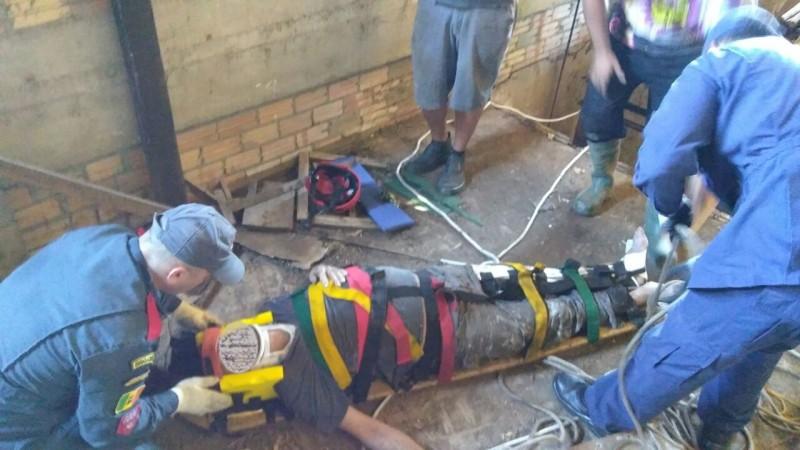 Trabalhador morre após queda em fosso de elevador de silo