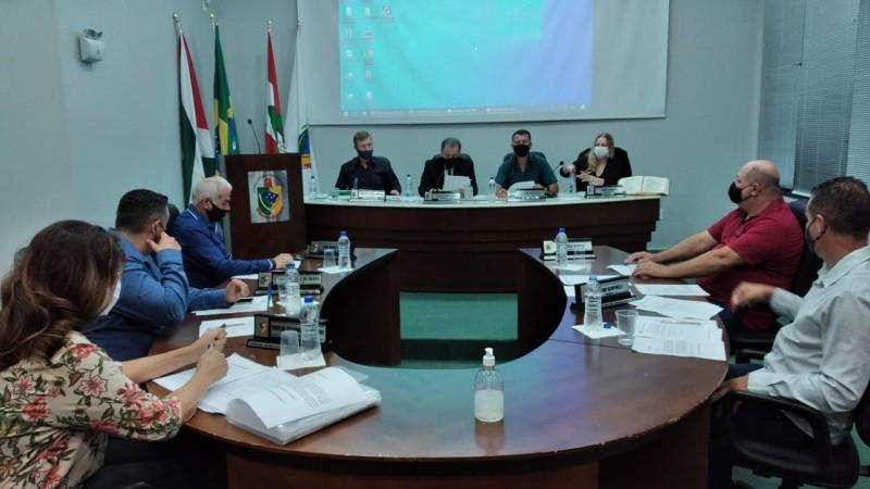 Câmara de Forquilhinha aprova projeto para compra de fuzil