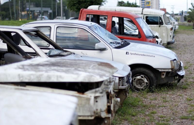 Leilão de automóveis da prefeitura ocorre no dia 27 de abril