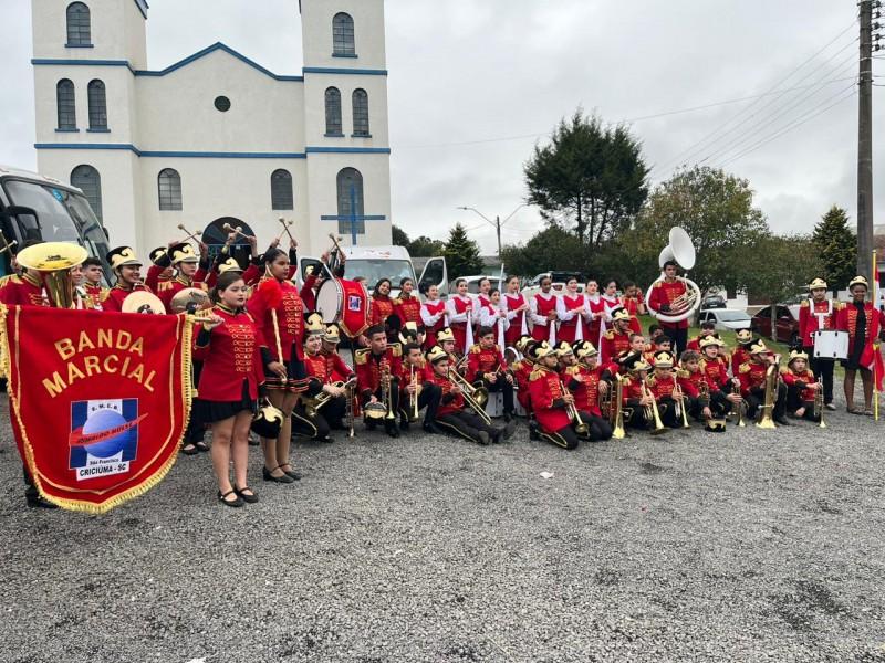 Banda Marcial da escola Oswaldo Hülse conquista títulos no Confaban