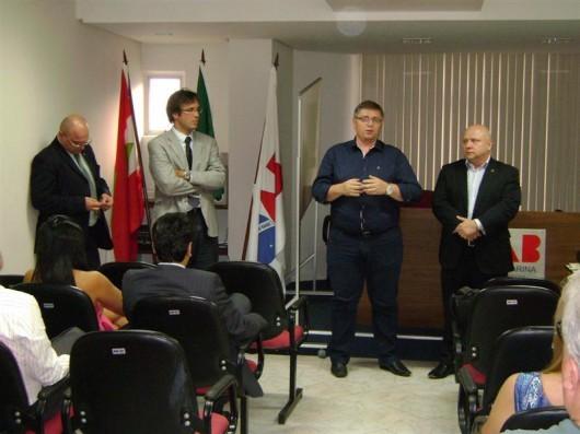 Advogados mobilizados para manter o atendimento da OABCred em Criciúma
