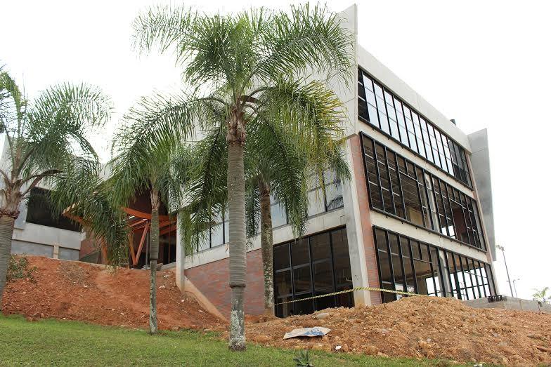 Centro Estético e Esportivo do Mampituba recebe acabamento