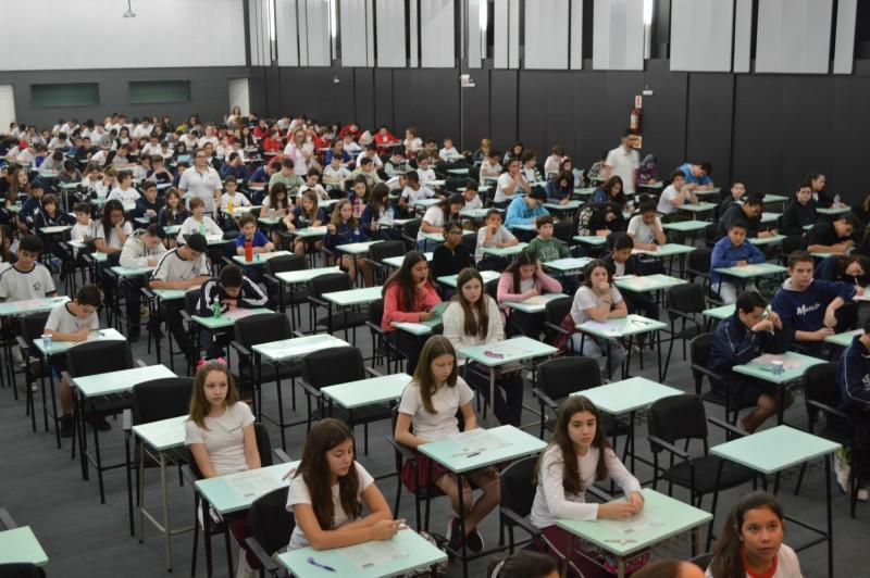 Mais de mil alunos participam da segunda etapa do Prêmio de Matemática