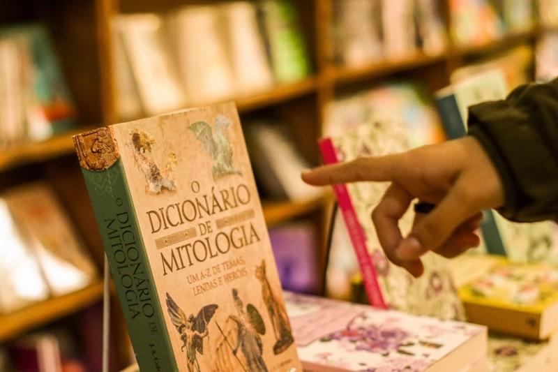 Incentivando a leitura, Criciúma Shopping recebe 'Espaço Literário'