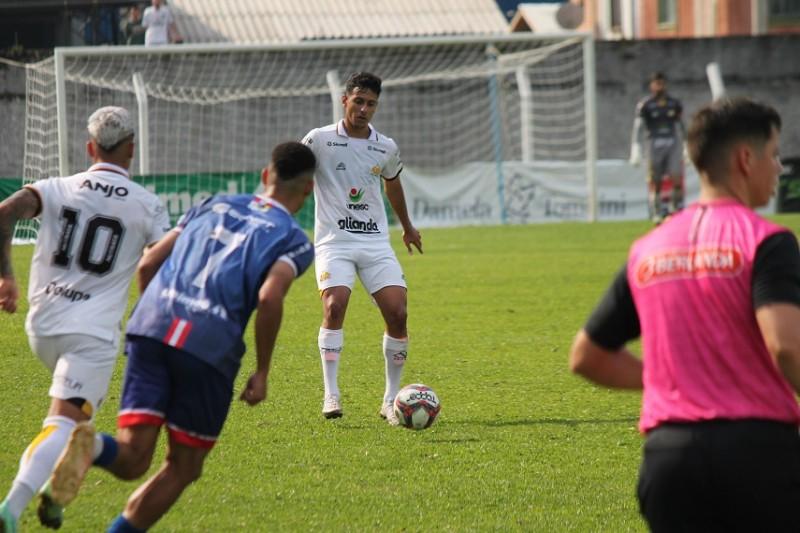 Após derrota na Copa SC, elenco carvoeiro se reapresenta hoje com foco na Série C 