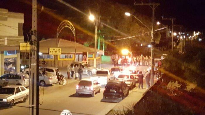Dupla armada tenta assassinar proprietários de lanchonete 