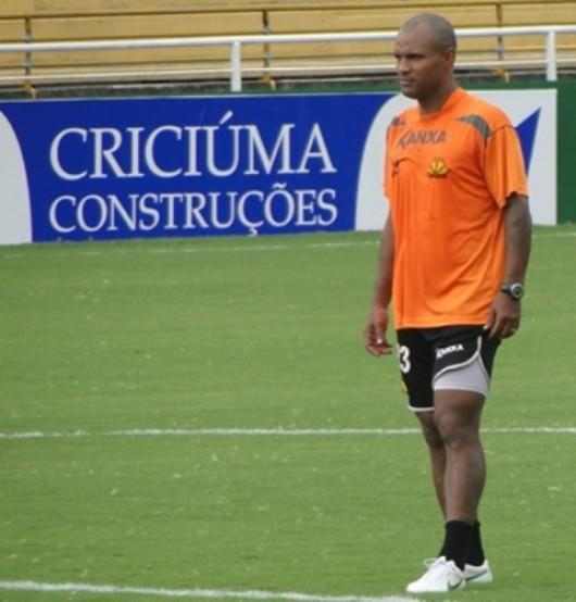 Capitão tricolor lamenta curto intervalo entre jogos