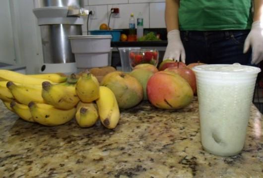 Sucos são uma pedida saborosa para hidratar o corpo