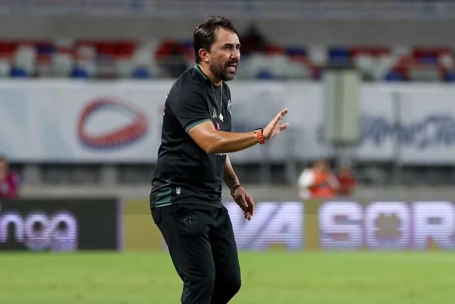 Após derrota para o Criciúma, Luizinho Lopes deixa o Paysandu