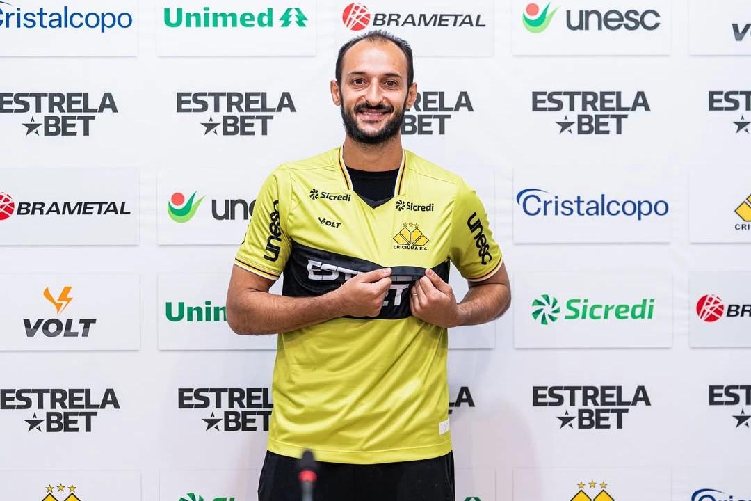 Com apenas três jogos, goleiro se despede do Criciúma
