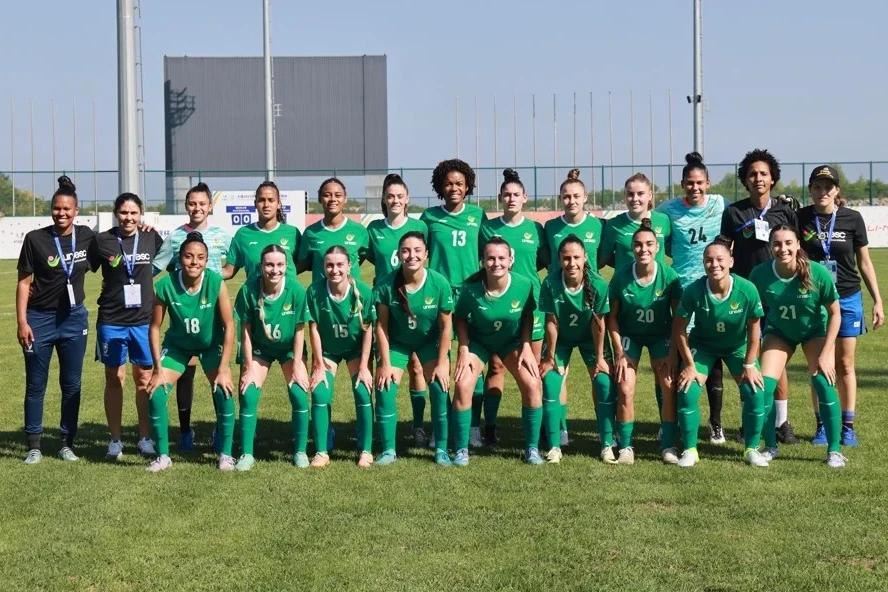Meninas Carvoeiras perdem semifinal e disputam por terceiro lugar em torneio na China
