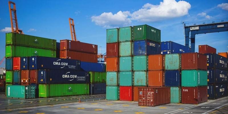 Balança comercial atinge novo recorde com superávit de US$ 38 milhões