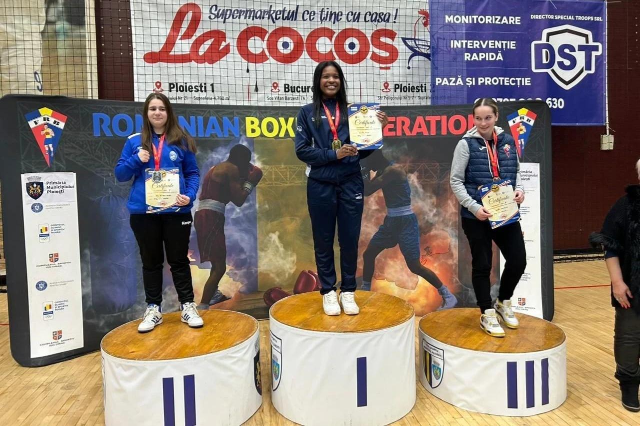 Boxeadora de Criciúma conquista medalha de ouro com a Seleção Brasileira de Base na Romênia