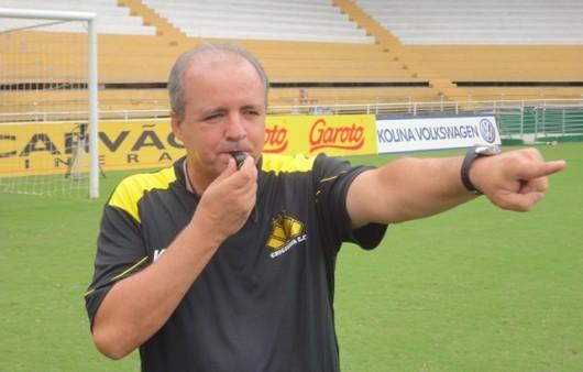Vadão não revela time para enfrentar o Avaí