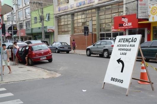 Trânsito será alterado no entorno das obras da rua Santo Antônio