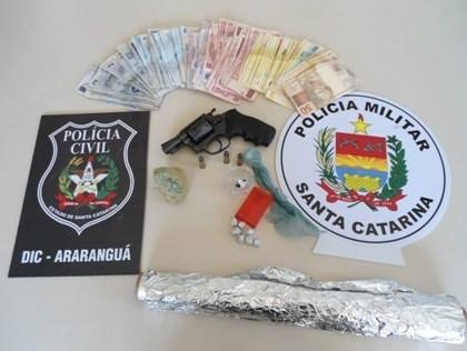 DIC recaptura foragido de presídio da capital e apreende arma e drogas